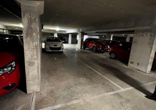 Garages / Parkings