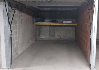 Garages / Parkings