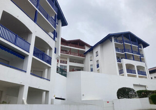 Garages / Parkings
