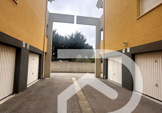 Garages / Parkings