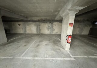 Garages / Parkings