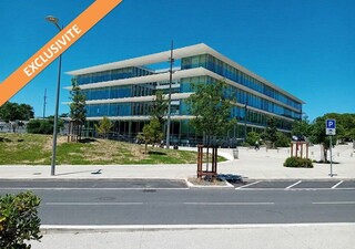 Garages / Parkings